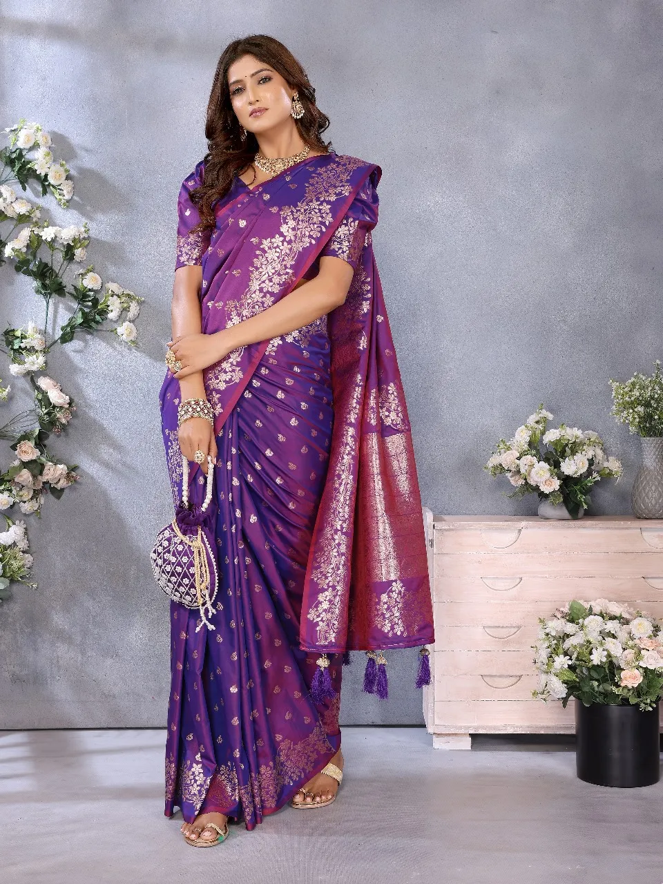 Banarasi silk saree - Image 5 in Surat